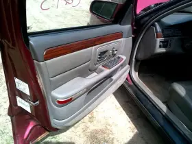 204.gm6z98 Deville 1998 Front Door Trim Panel 2987913 204.gm6z98 Deville 1998 Front Door Trim Panel 2987913