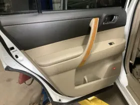 205.to1f08 Highlandr 2008 Door Trim Panel Rear 317747