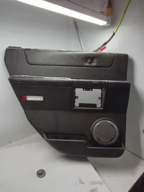 American Motors 205.am1505 H2 2005 Door Trim Panel Rear 3950777 American Motors 205.am1505 H2 2005 Door Trim Panel Rear 3950777