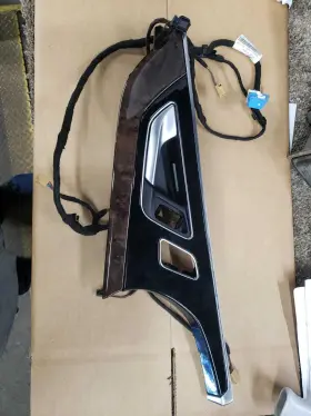 Audi 4m0867101 17 Q7 Left Front Door Trim Panel Handle And Harness Only