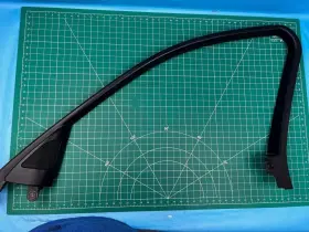 Bmw 51337259384 12-16 328i F30 Front Right Passenger Door Window Frame Trim Oem