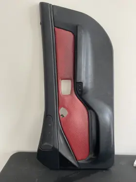 Bmw 51418410335 Z3 Black And Red Interior Door Panel Passenger Side No Damage 1999-2002 Bmw 51418410335 Z3 Black And Red Interior Door Panel Passenger Side No Damage 1999-2002