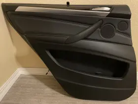 Bmw 70w4012 2007-3013 X5 E70 Rear Left Side Interior Door Panel Oem Black Leather Bmw 70w4012 2007-3013 X5 E70 Rear Left Side Interior Door Panel Oem Black Leather