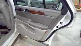 Cadillac 205.gm6v02 Deville 2002 Door Trim Panel Rear 3826681 Cadillac 205.gm6v02 Deville 2002 Door Trim Panel Rear 3826681