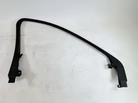 Cadillac 84641175 2019 - 2025 Xt4 Front Right Side Door Window Frame Trim Cover Oem