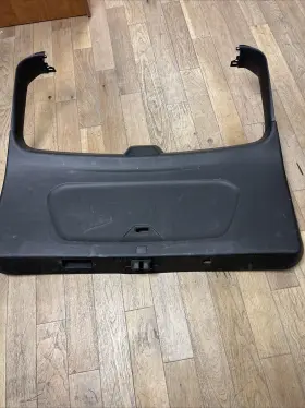 Chevrolet 84677047 Traverse Tailgate Liftgate Lower Trim Cover Panel Oem 2018 - 2021 Chevrolet 84677047 Traverse Tailgate Liftgate Lower Trim Cover Panel Oem 2018 - 2021