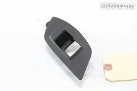 Chevrolet Bbs77502 2018-2021 Equinox Rear Right Door Master Window Switch Bezel Trim Oem Chevrolet Bbs77502 2018-2021 Equinox Rear Right Door Master Window Switch Bezel Trim Oem