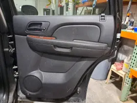Chevrolet Truck 205.gm8c12 2012 Tahoe Rh Pass Side Rear Door Interior Trim Panel Black 193 Chevrolet Truck 205.gm8c12 2012 Tahoe Rh Pass Side Rear Door Interior Trim Panel Black 193