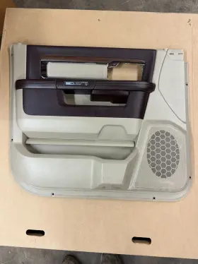Dodge 2288092-1u7-12349-2003472 2013 Ram 1500 Laramie Front Driver Side Door Panel Oem/oe