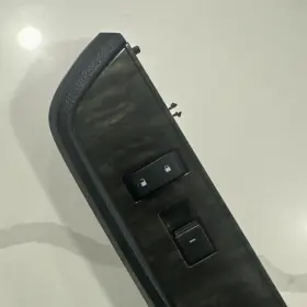 Ford 7l14-7824104-aw 2015-17 Expedition Rh Passengers Front Door Arm Rest Oem With Window Switch