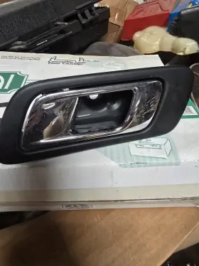 Ford Bb53-78266b35-a 2011-2019 Explorer Rear Left Side Interior Door Handle Oem Ford Bb53-78266b35-a 2011-2019 Explorer Rear Left Side Interior Door Handle Oem