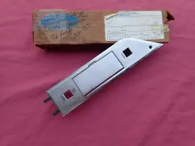 Ford D6az-14528-b 1973-78 Ltd Arm Rest Bezel Rh Nos Door Panel Lock