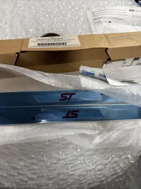 Ford De8z54132a08c Genuine Door Sill Plates Non Illuminated Fiesta St 14-19 De8z-54132a08-c Ford De8z54132a08c Genuine Door Sill Plates Non Illuminated Fiesta St 14-19 De8z-54132a08-c