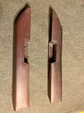 General Motors 20042405 78-88 G Body Cutlass 442 Regal Monte Carlo Ss Set 2 Red Arm Rest Pads Pair Oem