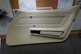 General Motors 341650 74/75 Corvette Neutral Rh Door Panel Passenger Side Gm Nos
