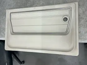 General Motors 3991585 1972 Suburban C/10 Rear Driver Side Deluxe Door Panel With Trim Oem Chevy Gmc