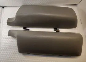 Gm / Chevrolet / Gmc 13059 96-05 Astro/safari Interior Armrest Set Gray Gm / Chevrolet / Gmc 13059 96-05 Astro/safari Interior Armrest Set Gray