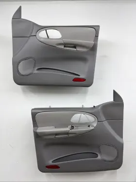 Gm Oem 15085533 02-09 Chevy Trailblazer Front Door Panels Power Gray/light Gray