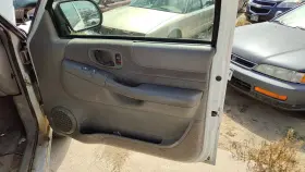 Gm Trucks 15018301 1998-01 S10 Blazer Passenger Right Front Door Trim Panel With Switches Gray 92h