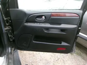Gmc Truck 204.gm9e06 Envoy 2006 Front Door Trim Panel 2266421