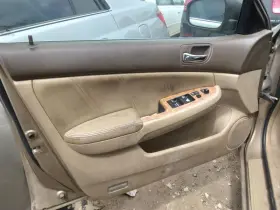 Honda 204.ho1i05 2005 Accord Right Front Door Trim Panel 143882