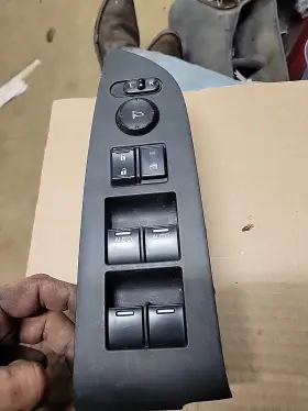 Honda 204.ho1p15 Front Left Door Master Switch With Trim Panel Fits 2012 Odyssey Honda 204.ho1p15 Front Left Door Master Switch With Trim Panel Fits 2012 Odyssey