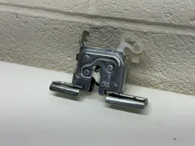 Honda 82620tva003 2018 - 2021 Accord Rear Left Driver Side Seat Release Lock Latch Oem