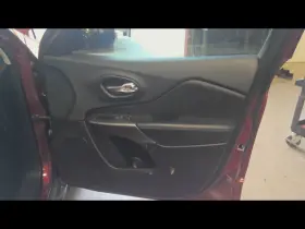 Jeep 204.am8219 Cherokee 2019 Front Door Trim Panel 689012 Jeep 204.am8219 Cherokee 2019 Front Door Trim Panel 689012