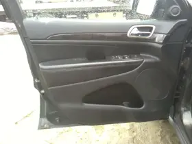 Jeep 204.am8711 Grandcher 2011 Front Door Trim Panel 26995159