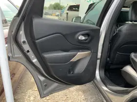 Jeep 205.am8217 Cherokee 2017 Door Trim Panel Rear 1369421