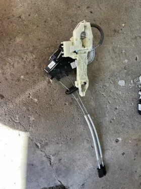 Kia 81425-d5000 2016-2020 Optima Right Rear Door Power Latch Assembly Oem Kia 81425-d5000 2016-2020 Optima Right Rear Door Power Latch Assembly Oem