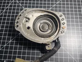 Lexus 86160-0w320 Lx470 Oem Mark Levinson Speaker Right Rh Passenger 2000-2002 With Bracket Lexus 86160-0w320 Lx470 Oem Mark Levinson Speaker Right Rh Passenger 2000-2002 With Bracket