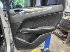 Lincoln Ej7z7827406ad 15-19 Mkc Rear Door Trim Panel Right Passenger Side Black Oem Lincoln Ej7z7827406ad 15-19 Mkc Rear Door Trim Panel Right Passenger Side Black Oem