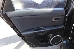 Mazda 205.mz1k05 3 2005 Driver Rear Door Trim Panel 523074 Mazda 205.mz1k05 3 2005 Driver Rear Door Trim Panel 523074