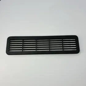 Mazda Ub40-68-491 86-93 B2000 B2200 B2600 Left Or Right Door Panel Lower Vent Trim Insert Oe