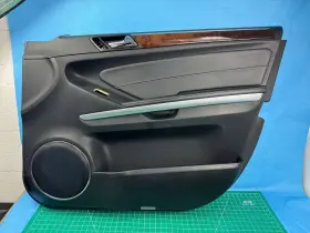 Mercedes-benz 1647201622 2006-12 Gl450 X164 Interior Door Panel Front Right Side Black Oem