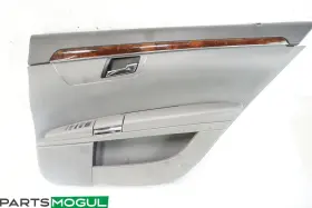 Mercedes-benz 2217302662 07-09 W221 S550 Rear Right Side Interior Door Panel Trim Cover Grey Mercedes-benz 2217302662 07-09 W221 S550 Rear Right Side Interior Door Panel Trim Cover Grey
