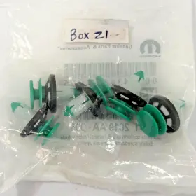 Mopar 06512619aa New 2022 - 2026 Jeep Grand Cherokee Rr Lh Door Panel Attach Pins Oem