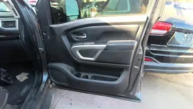 Nissan 204.da1019 Titan 2019 Front Door Trim Panel 31526742
