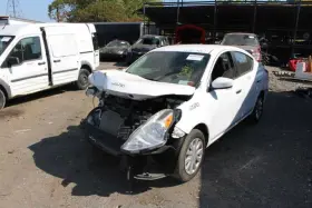 Nissan 204.da1h17 Versa 2017 Front Door Trim Panel 393596-1 Nissan 204.da1h17 Versa 2017 Front Door Trim Panel 393596-1