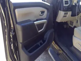 Nissan 204.da1j17 Driver Front Door Trim Panel Fits 2017 Titan Xd 575360