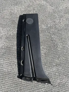 Nissan 80907-30p00 1991-1996 300zx 10s 2 Right Outer Door Finisher Window Guide 8090630p00 Nissan 80907-30p00 1991-1996 300zx 10s 2 Right Outer Door Finisher Window Guide 8090630p00