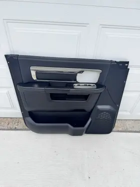Oem 1vz371x9af 2013-2018 Ram 1500 2500 Sport Black Crew Cab Front Left Door Trim Panel Lf Oem 1vz371x9af 2013-2018 Ram 1500 2500 Sport Black Crew Cab Front Left Door Trim Panel Lf