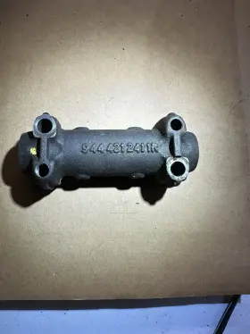 Porsche 9444212411r 944 Clutch Clamping Sleeve Used No Bolts
