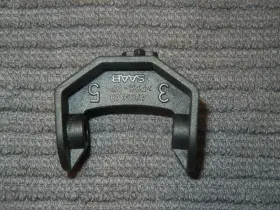 Saab 4705349 96 - 2003 Ng900 9-3 Front Door Panel Retainer