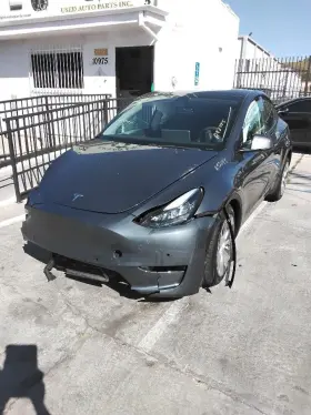 Tesla 204.ts1l21 Y 2021 Front Door Trim Panel 131712