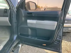 Toyota 204.to1908 Tundra 2008 Front Door Trim Panel 1404540