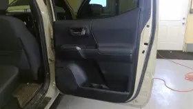 Toyota 205.to1318 Tacoma 2018 Door Trim Panel Rear 1625433 Toyota 205.to1318 Tacoma 2018 Door Trim Panel Rear 1625433