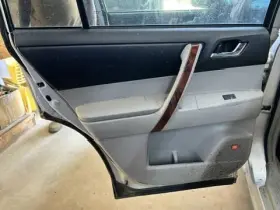 Toyota 205.to1d12 Highlandr 2012 Door Trim Panel Rear 104536327