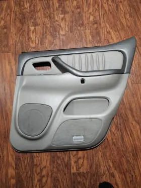 Toyota 67610-0c010-c0 2001 2007 Sequoia Rear Right Passenger Side Door Panel Interior Trim Tan